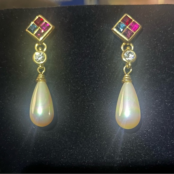 Earrings - Picture 3 of 3